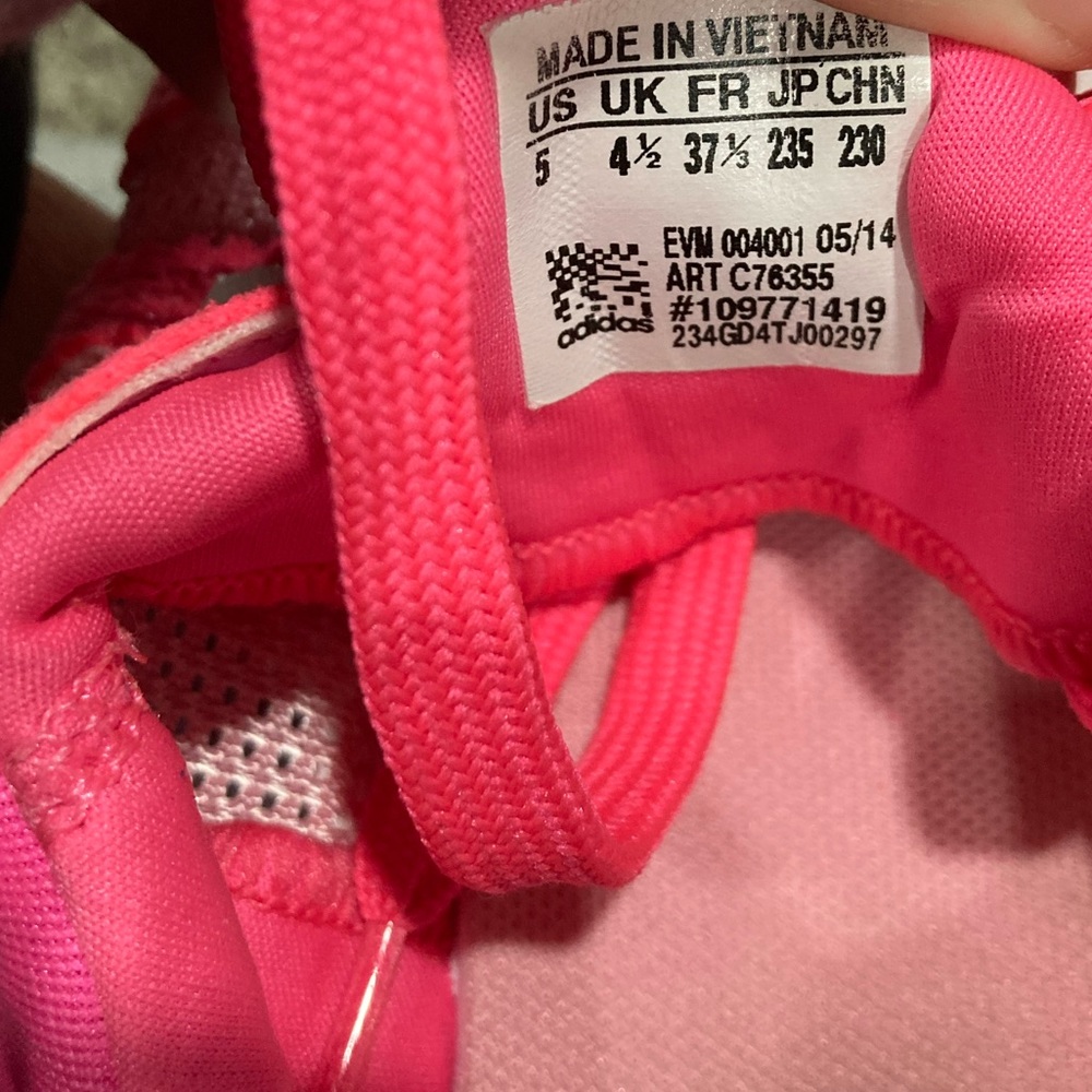 Adidas SL Loop kids size 5 or women’s 6 per size chart. Bright neon pink. - Picture 7 of 8